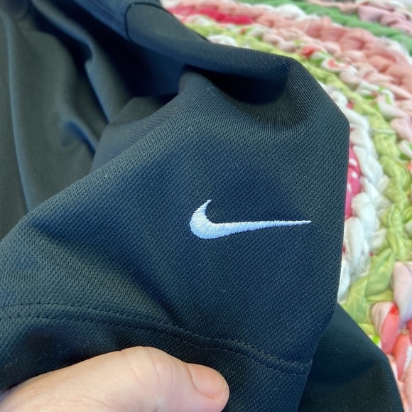 Black Polyester Nike Polo size large - Picture 8 of 8